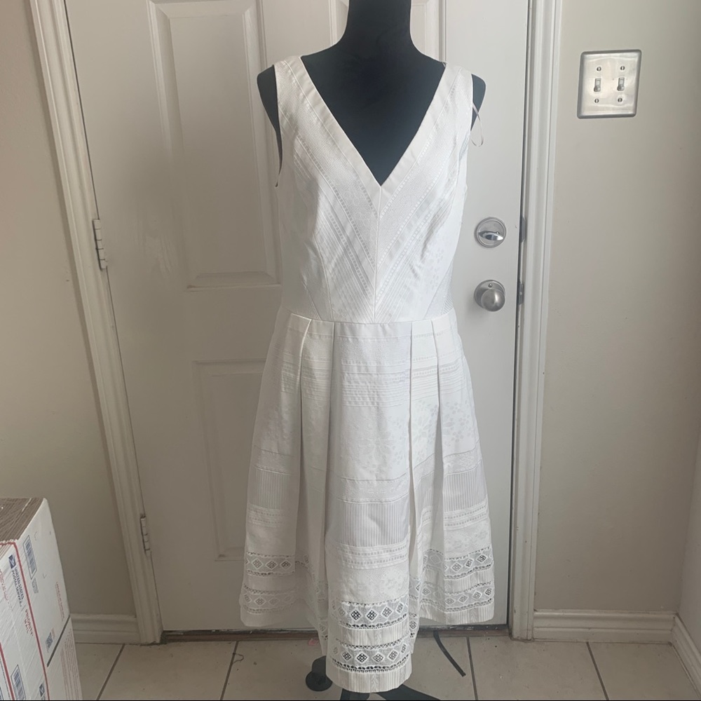 Kay Unger Dress White Sleeveless V Neck Fit And Flare 6 - Picture 7 of 7
